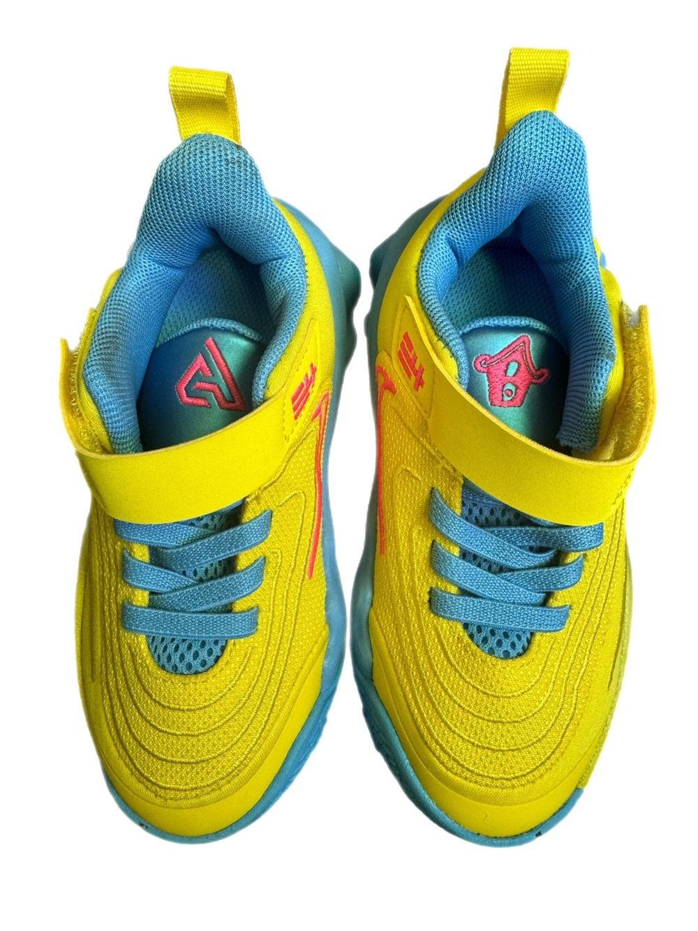 Nike Kids giannis immortality 4 Yellow and Blue Velcro Sneakers Pink Logo 8C